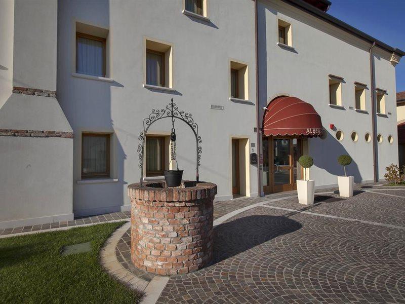 Albergo Antica Corte Marchesini Campagna Lupia Exterior foto