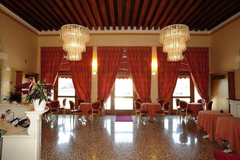 Albergo Antica Corte Marchesini Campagna Lupia Exterior foto