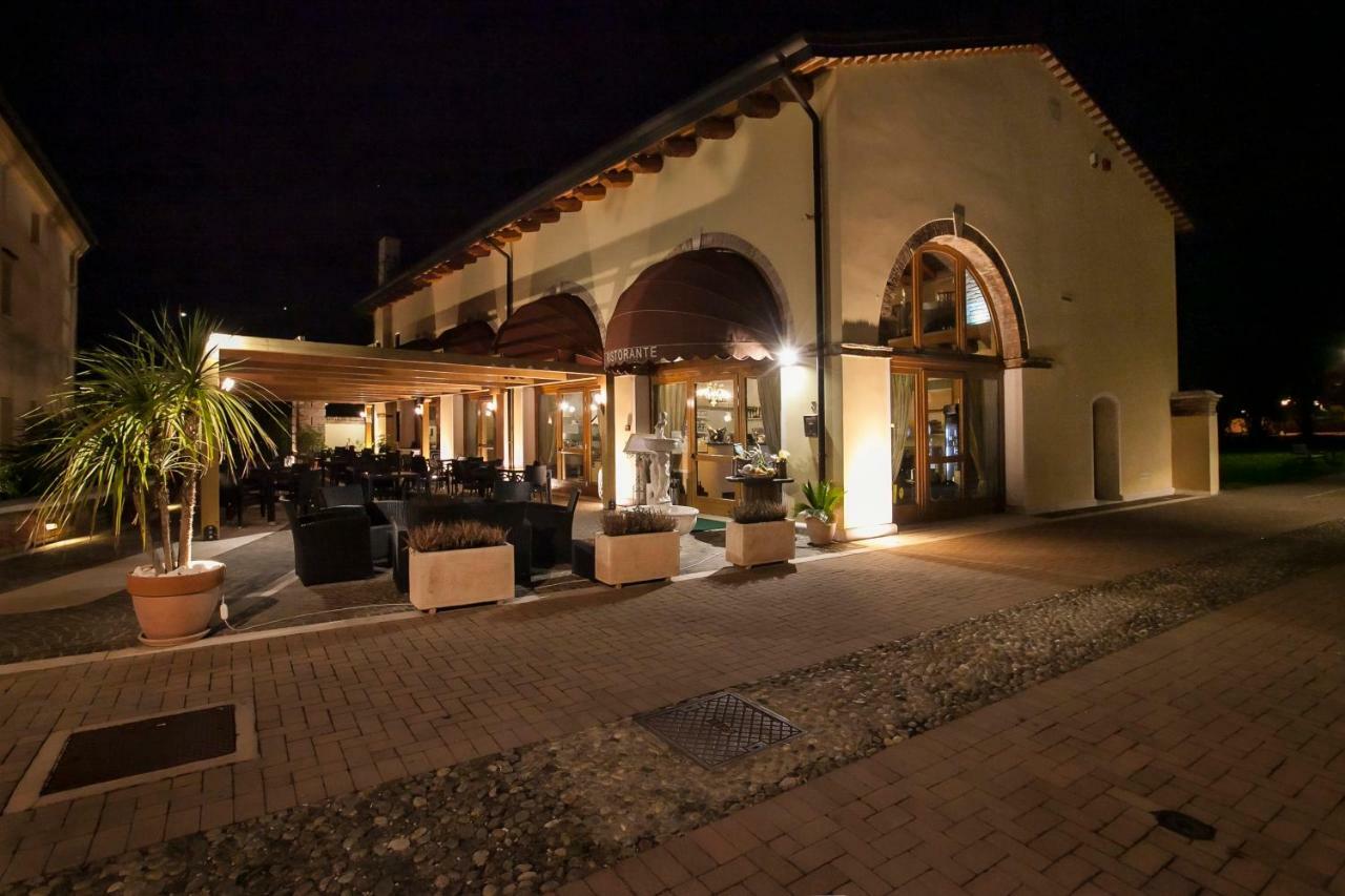 Albergo Antica Corte Marchesini Campagna Lupia Exterior foto
